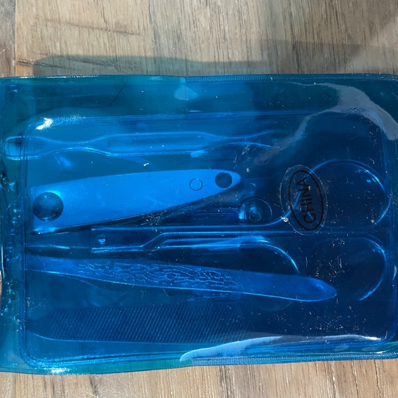 New Nurse-Themed Nail Manicure Travel Kit - Picture 7 of 10